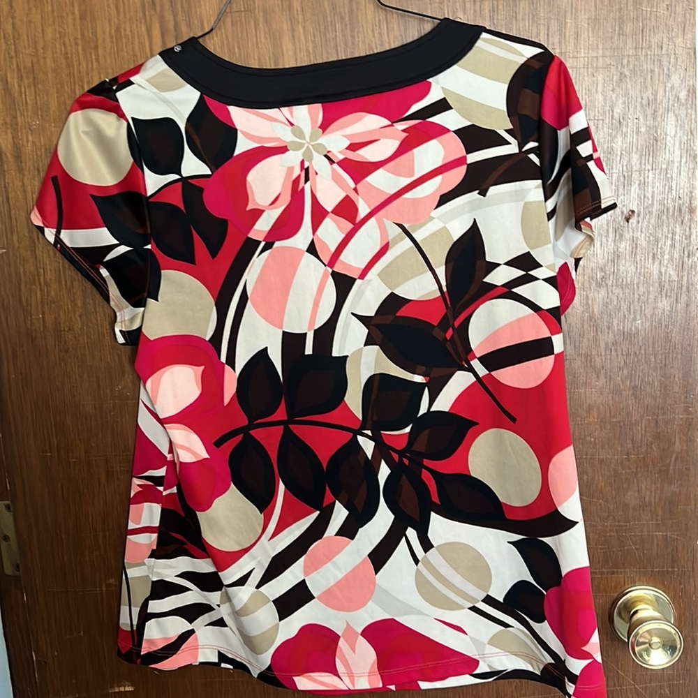 Ladies top - Picture 3 of 3